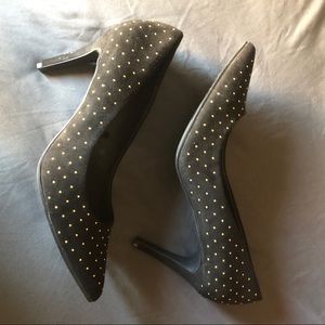 Old Navy High Heels Pumps Black with Gold